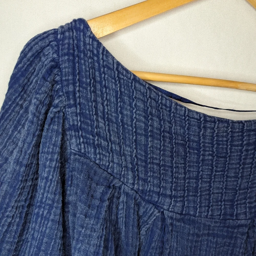 SOLDree People Sz M Oversized Navy Blue Destroyed Hem Short Sleeve Cropped Shirt - Picture 6 of 8